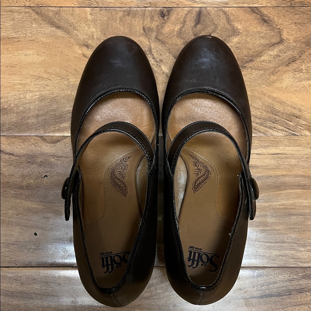 Sofft Brown Women's Mary Jane Pump - Picture 3 of 9